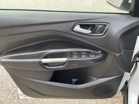 Used 2019 Ford Escape SEL AWD/4WD image 12