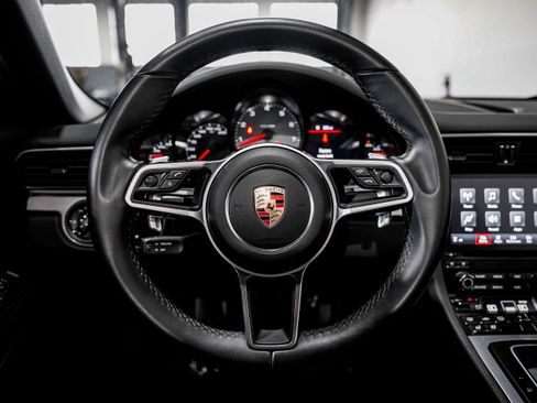 Used 2017 Porsche 911 Carrera 4S image 10