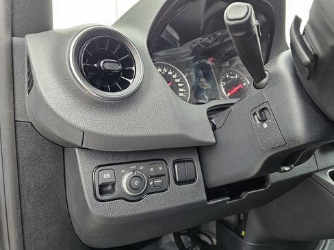 New 2025 Mercedes-Benz Sprinter 2500 image 9