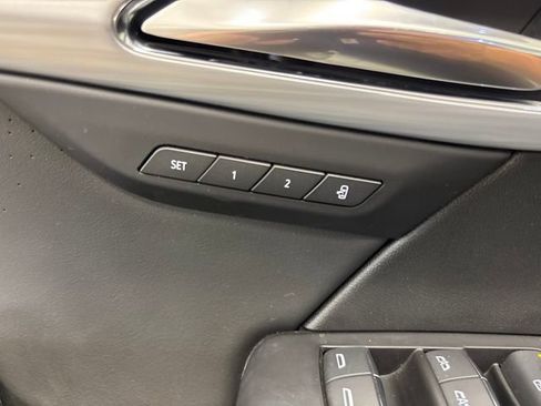 Used 2025 Buick Envision Avenir AWD/4WD image 42