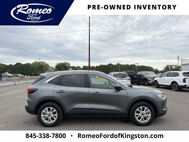 Certified 2024 Ford Escape Active AWD/4WD image 4