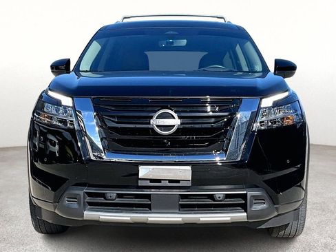Used 2024 Nissan Pathfinder Platinum w/ Cargo Package image 5