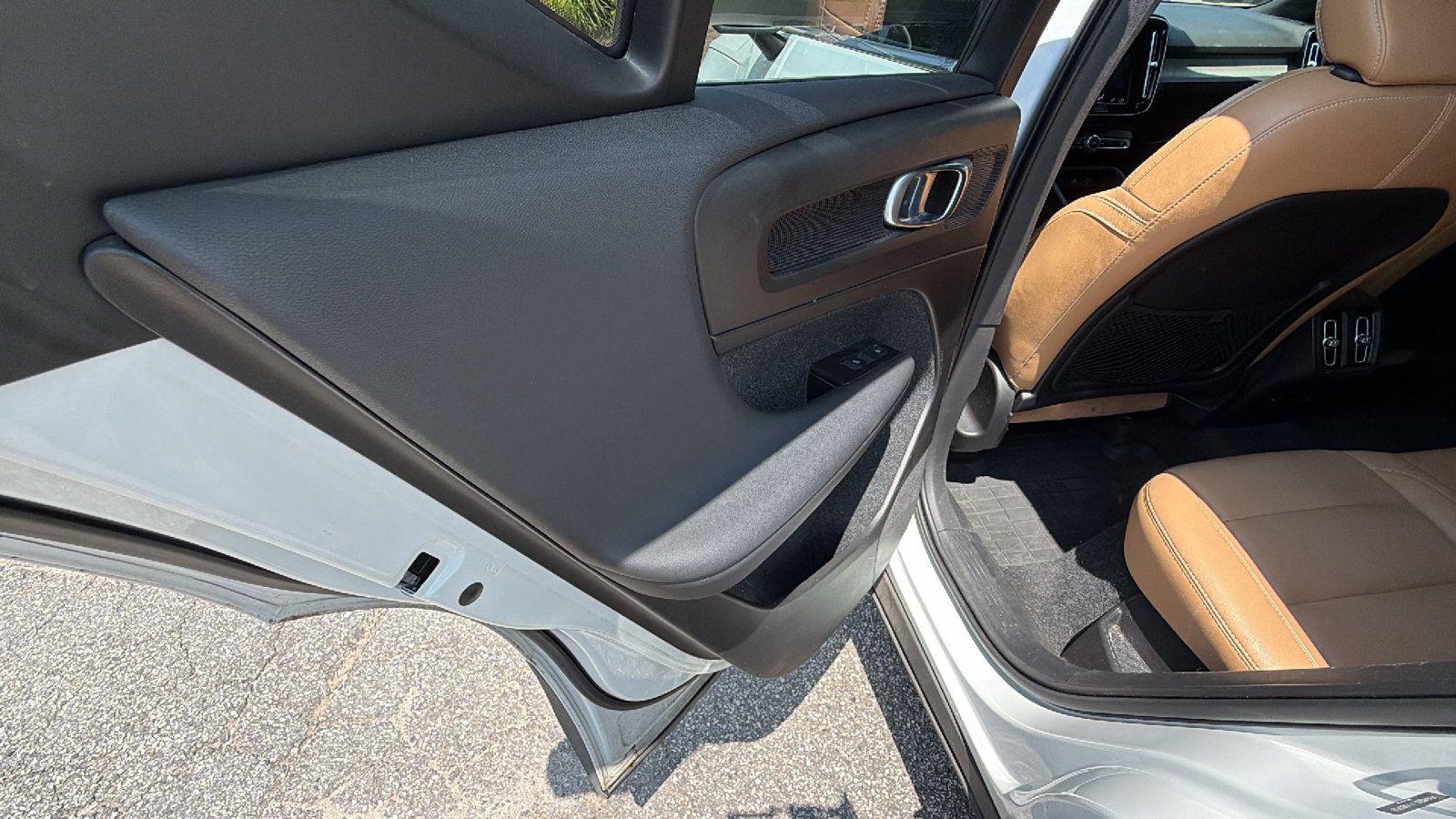 Used 2021 Volvo XC40 T5 Inscription w/ Protection Package Premier AWD/4WD image 23