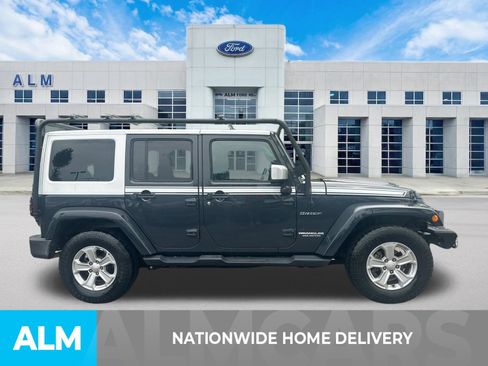 Used 2017 Jeep Wrangler Unlimited Sahara w/ Quick Order Package 24E Chief AWD/4WD image 4