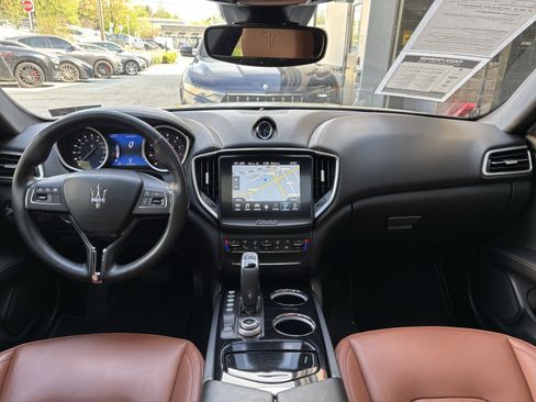Used 2019 Maserati Ghibli S GranLusso image 12