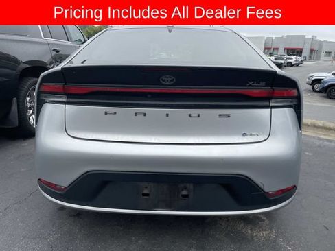 Used 2024 Toyota Prius XLE FWD image 4