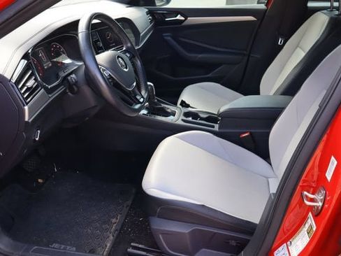 Used 2021 Volkswagen Jetta R-Line FWD image 15