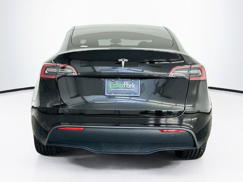 Used 2024 Tesla Model Y Long Range AWD/4WD image 7