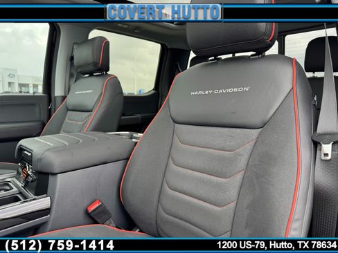 New 2026 Ford F250 Lariat w/ Black Appearance Package image 17