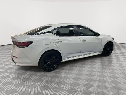 Used 2023 Nissan Sentra SR w/ Electronics Package image 2