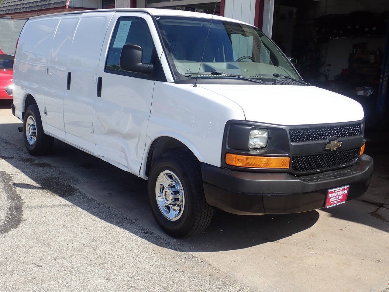 Used 2014 Chevrolet Express 2500 RWD image 15