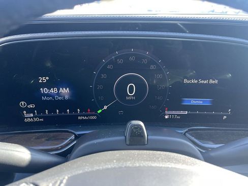 Used 2021 Cadillac Escalade Premium Luxury Platinum image 10