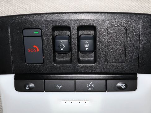 Used 2025 Nissan Rogue Platinum w/ Platinum Premium Package AWD/4WD image 33