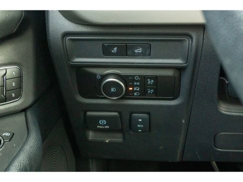 Used 2024 Ford Expedition Max XLT image 30