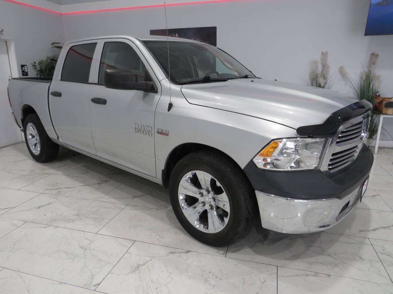 Used 2015 RAM 1500 Tradesman w/ Popular Equipment Group RWD image 1