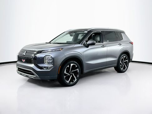 Used 2023 Mitsubishi Outlander SEL AWD/4WD image 1