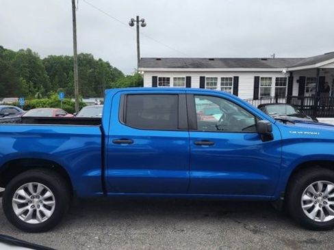 Used 2022 Chevrolet Silverado 1500 Custom image 4