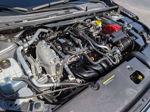 Used 2025 Nissan Sentra SR w/ SR Premium Package FWD image 38