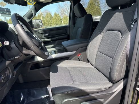 New 2026 RAM 1500 Express AWD/4WD image 7