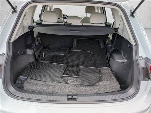 Used 2022 Volkswagen Tiguan S FWD image 9