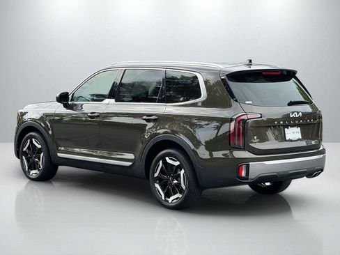 Certified 2025 Kia Telluride EX w/ EX Captain's Chair Package FWD image 5