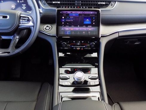 New 2025 Jeep Grand Cherokee L Overland image 14