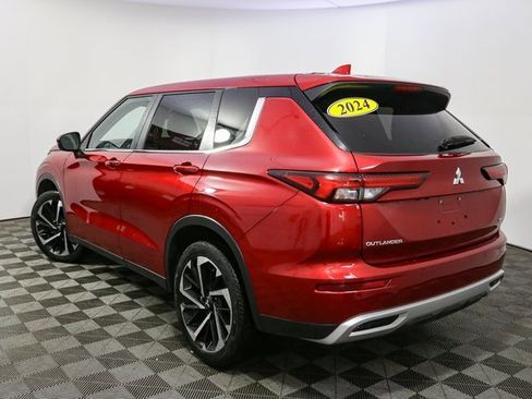 Used 2024 Mitsubishi Outlander SE image 7