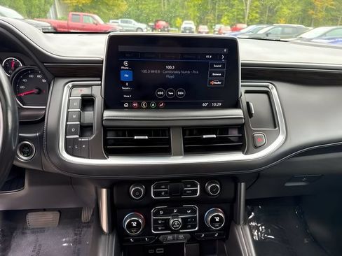 Used 2021 Chevrolet Suburban Z71 w/ Rear Media and Nav Package AWD/4WD image 31