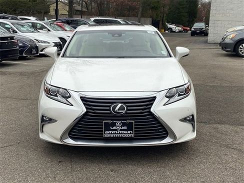 Used 2018 Lexus ES 350 image 2