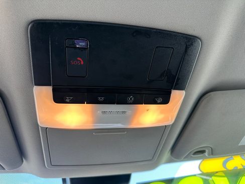 Used 2025 Nissan Altima 2.5 SV FWD image 19