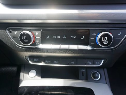 Used 2025 Audi Q5 2.0T Premium AWD/4WD image 13