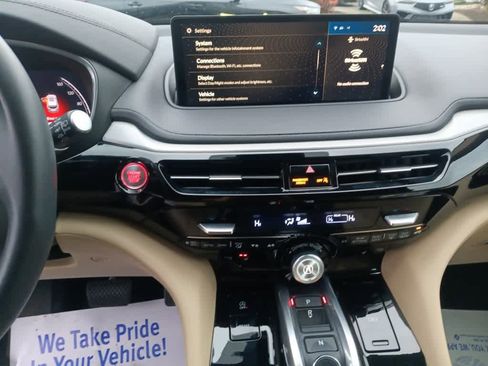 Used 2023 Acura MDX SH-AWD image 13