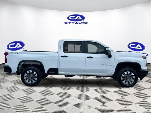 Used 2024 Chevrolet Silverado 2500 Custom w/ Custom Value Package AWD/4WD image 2