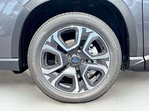 New 2025 Subaru Ascent Limited image 42