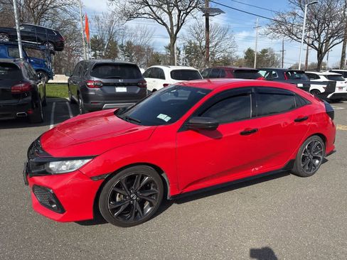 Used 2018 Honda Civic Sport image 4
