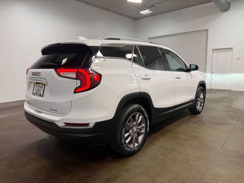 Used 2023 GMC Terrain SLT AWD/4WD image 36
