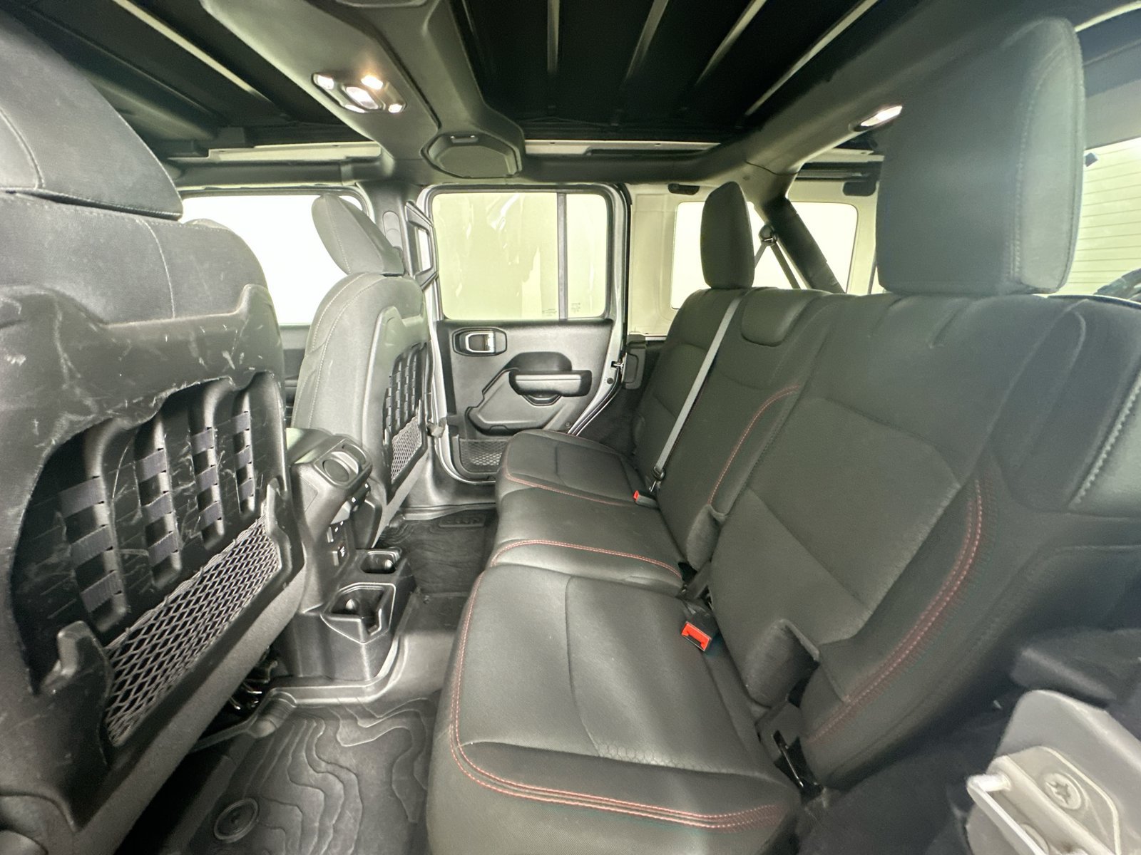 Used 2021 Jeep Wrangler Unlimited Rubicon AWD/4WD image 36