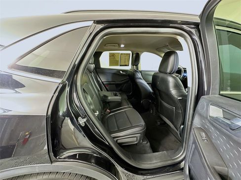 Used 2020 Ford Escape Titanium image 26