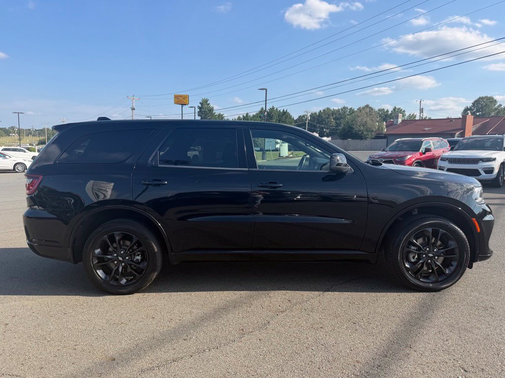 Used 2025 Dodge Durango GT AWD/4WD image 2