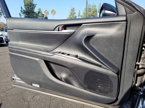 Used 2018 Toyota Camry LE image 25