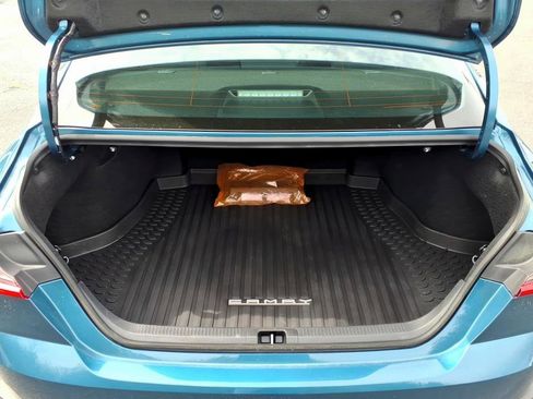 Certified 2025 Toyota Camry SE image 11