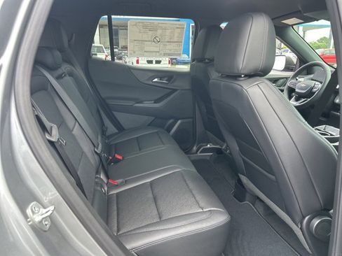 New 2026 Chevrolet Equinox LT w/ Convenience Package II image 32