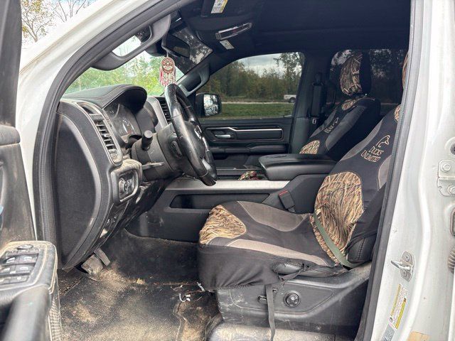 Used 2019 RAM 1500 Sport w/ Level 2 Equipment Group AWD/4WD image 4