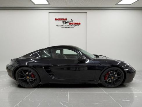 Used 2018 Porsche 718 Cayman GTS RWD image 8