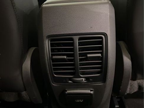 Used 2019 Ford Escape Titanium w/ U9j03 - Titanium Tow Package image 38