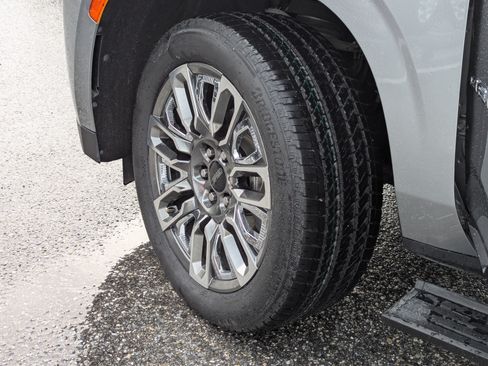 Used 2023 GMC Yukon Denali Ultimate w/ LPO, Floor Liner Package AWD/4WD image 42