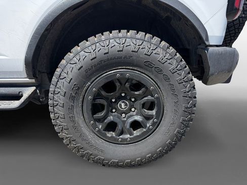 Used 2023 Ford Bronco Wildtrak AWD/4WD image 12