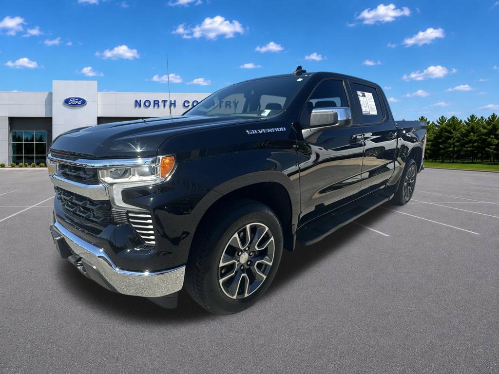 Used 2022 Chevrolet Silverado 1500 LT AWD/4WD image 6