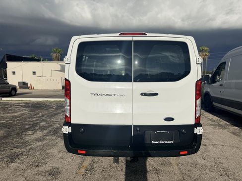 Used 2020 Ford Transit 250 Low Roof RWD image 5