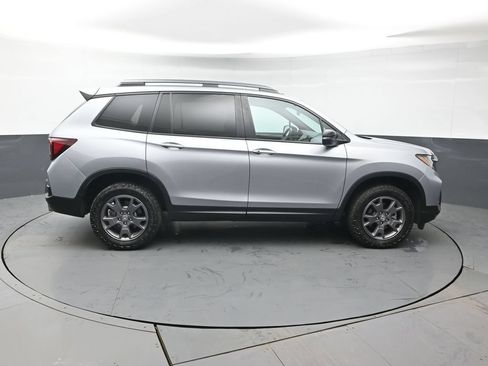 Certified 2024 Honda Passport TrailSport image 7